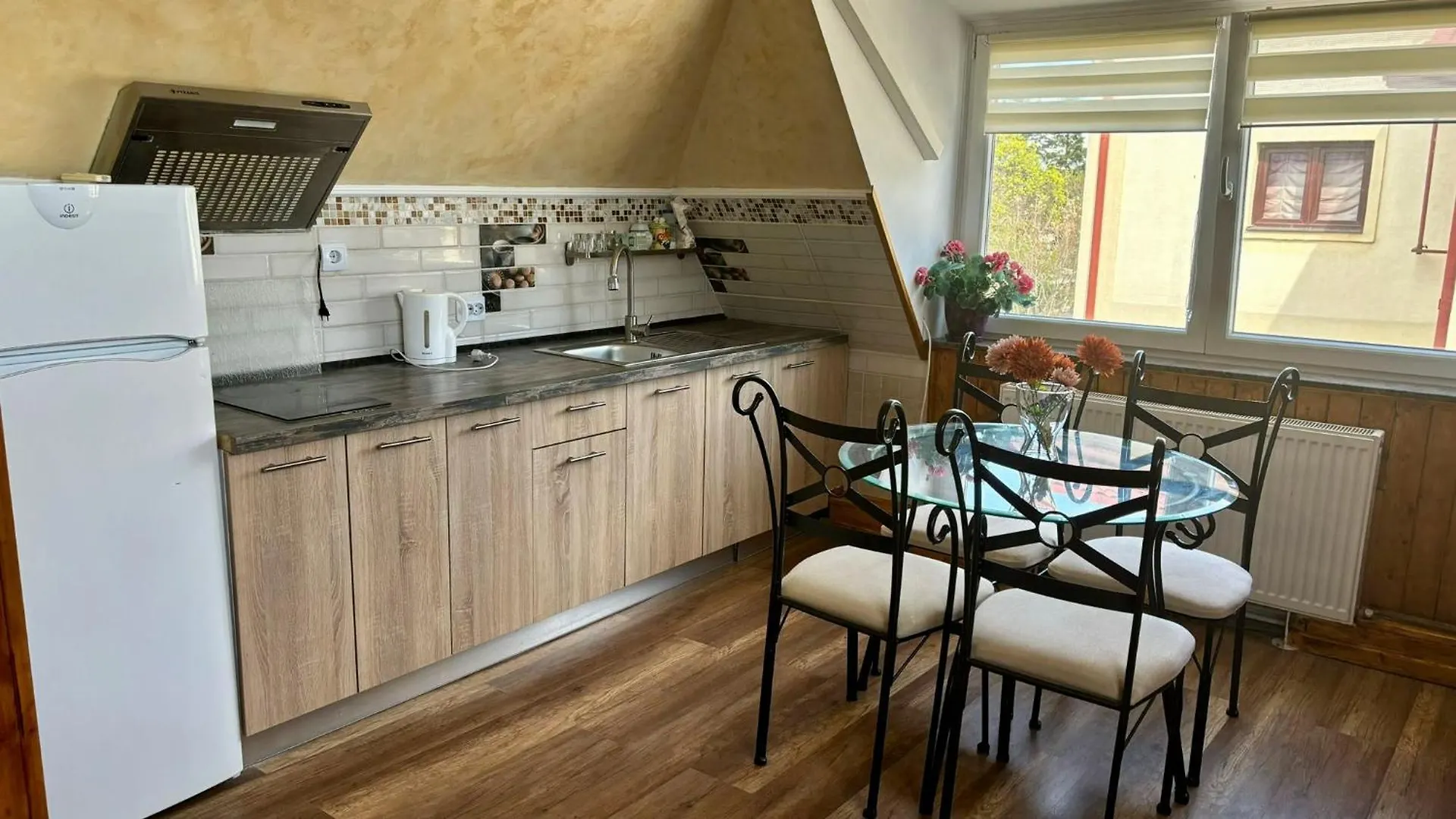Appartamento Charming Retreat For Large Groups Bucarest