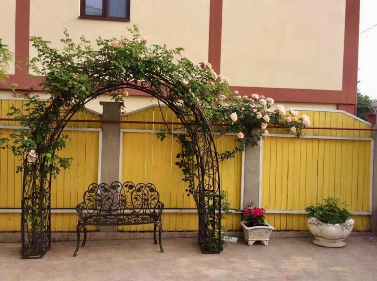 Charming Retreat For Large Groups Apartment Bucharest 0*,  Romania